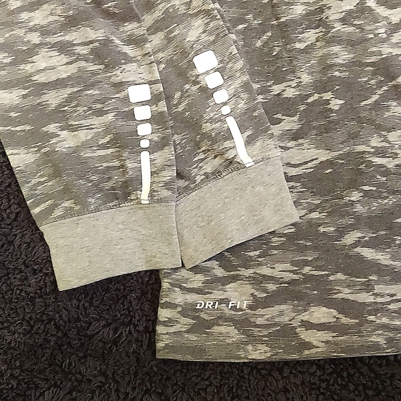 Men's Medium Nike Elite L/S Tee - Picture 3 of 4